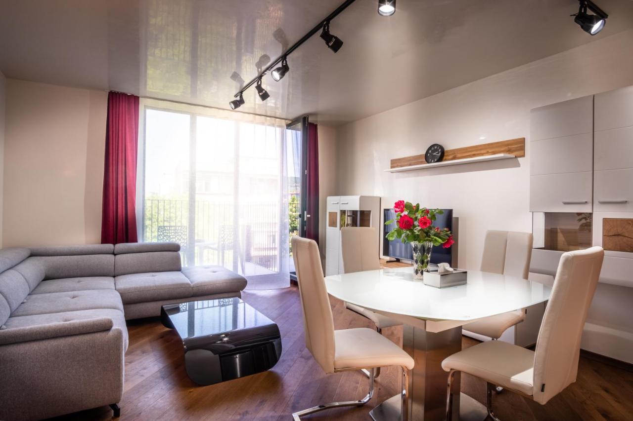 Luxury Apartment In Building K55 With Free Garage Варна Екстериор снимка